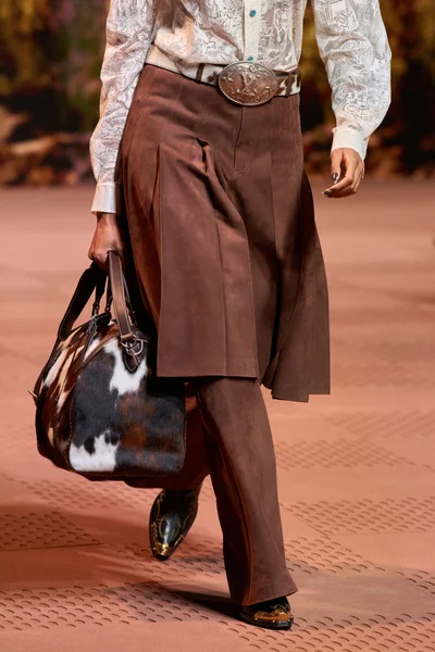 Look 46